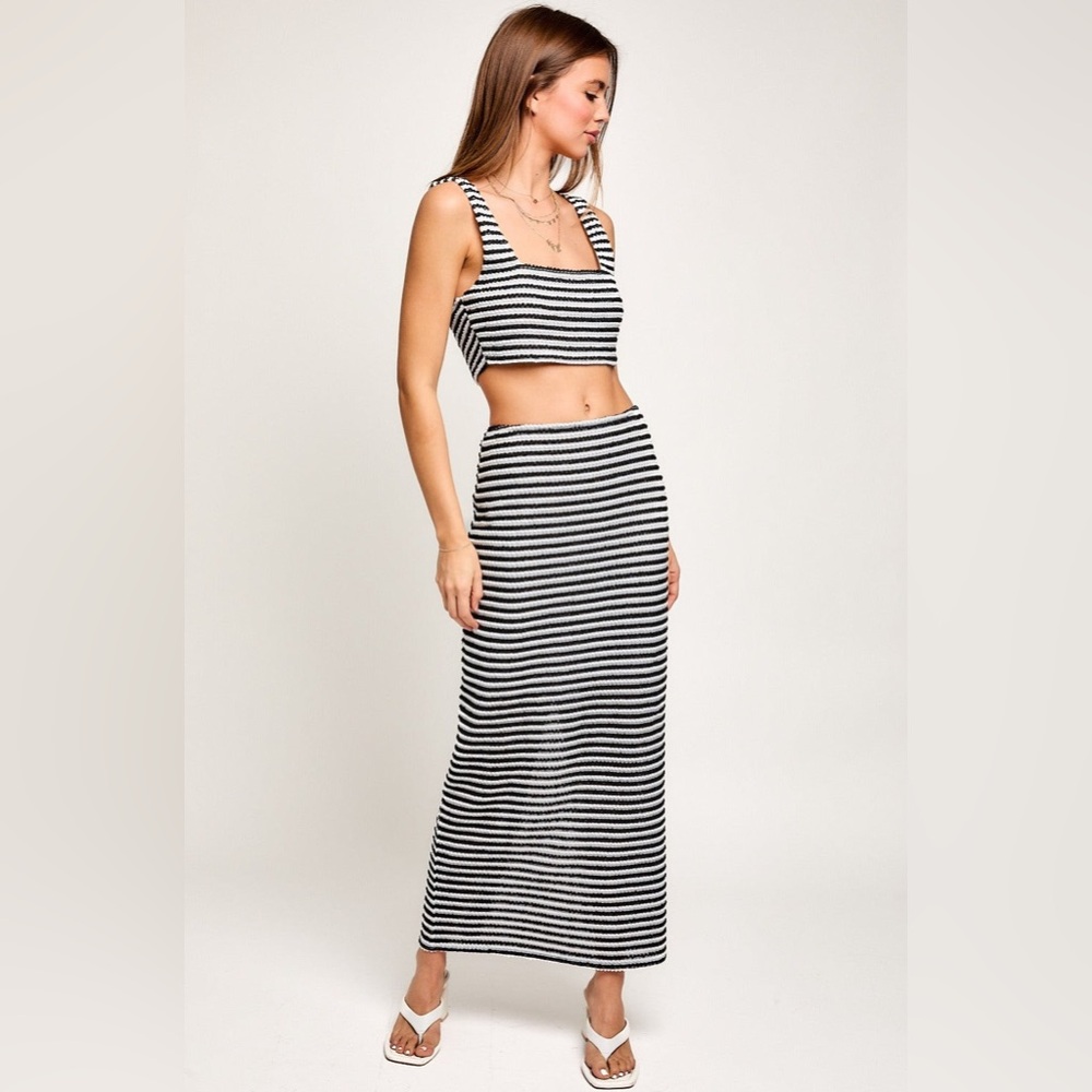 NWT Le Lis La Playa Crop Top and Skirt Set size Medium
